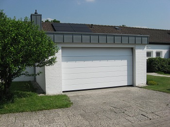 Garagentor Sektionaltor Hörmann weiß mit Funkmotor