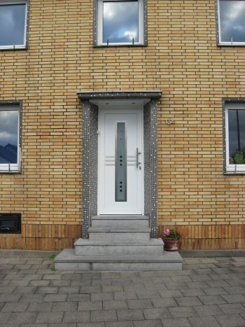 Haustüre aus Kunststoff 